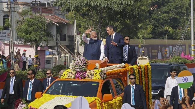 Los líderes de India y España inauguran la primerta privada de aviones militares en India